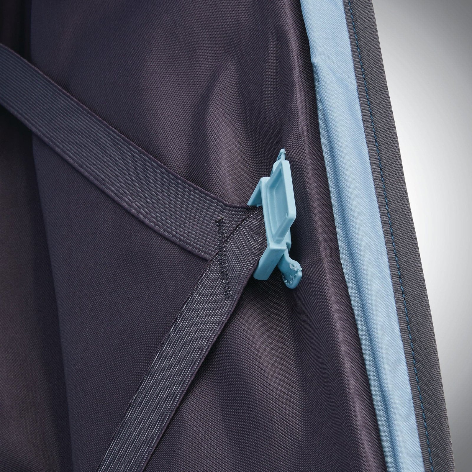 Samsonite SoLyte DLX Carry On Expandable Spinner Luggage - Image 3